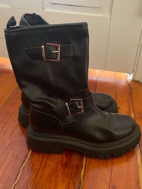 Stradivarius biker boots